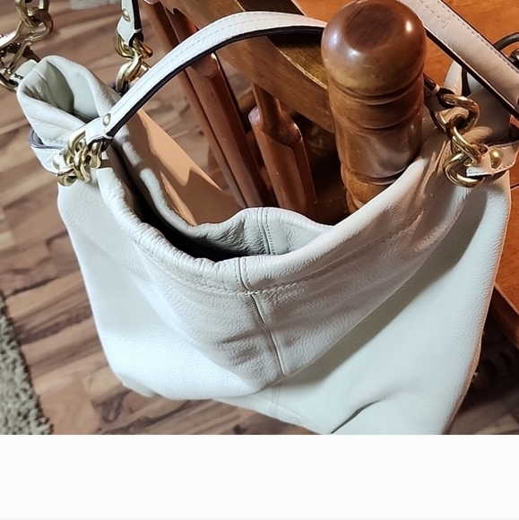 Coach Hand Bag - Picture 3 of 8